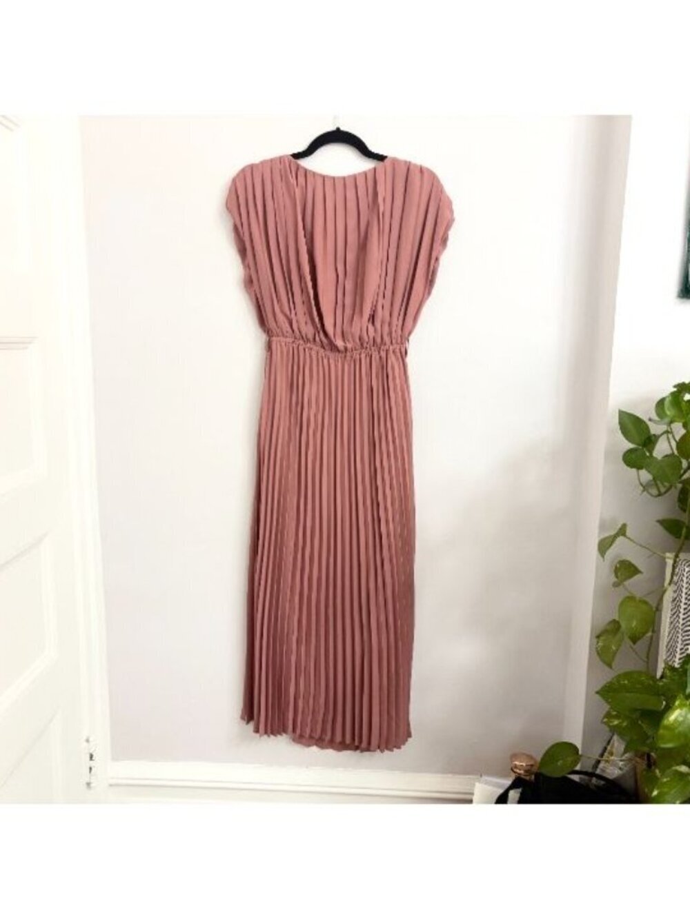 NWOT Zara Mauve Pleated Long Waist Cinched High Neck Midi Dress - sz Small